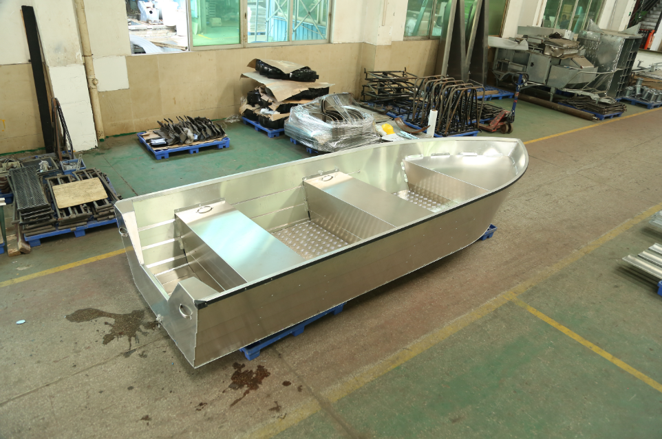 قارب صيد من الألومنيوم بطول 12 - مراجعة Fishing Boat Aluminum وسعره